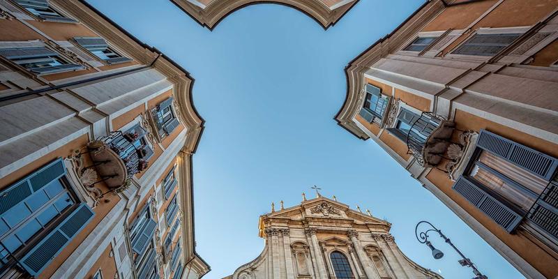 冰箱压缩机类型全解析：变频与定频技术如何影响价格与能耗 | 家电选购指南