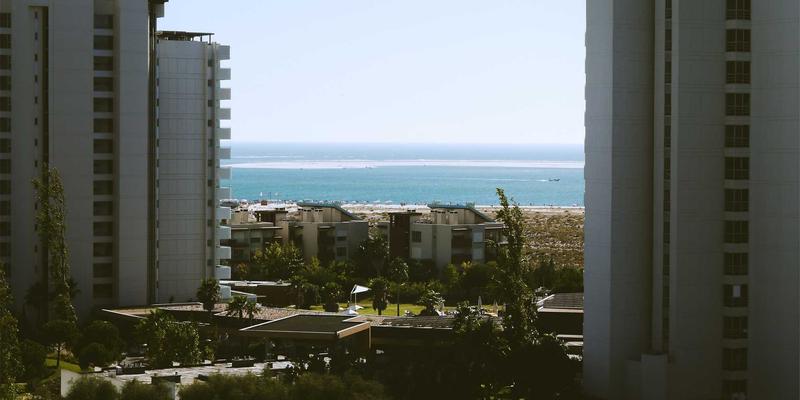 冰箱选购指南：从紧凑型到超大容量，不同尺寸冰箱价格解析与家庭人数匹配建议 | Home Appliance Prices & Refrigerator Reviews